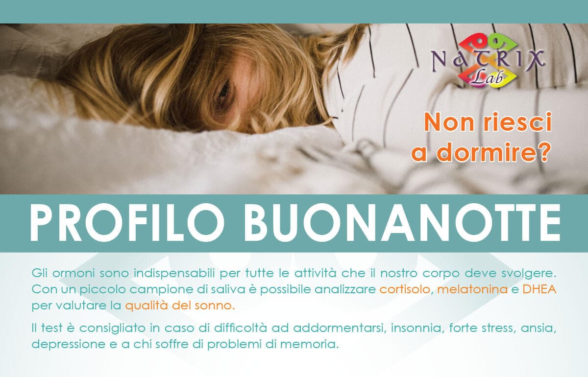 Locandina Natrix Lab con una donna che dorme a letto e il testo «Non riesci a dormire? PROFILO BUONANOTTE».